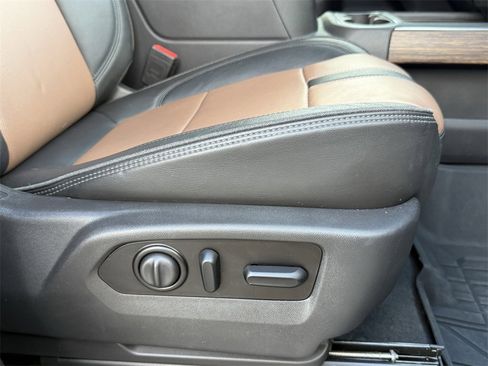 Used 2021 Chevrolet Silverado 1500 High Country w/ Technology Package image 41