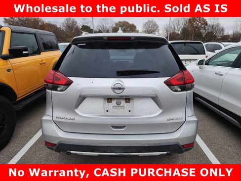 Used 2017 Nissan Rogue SV image 6