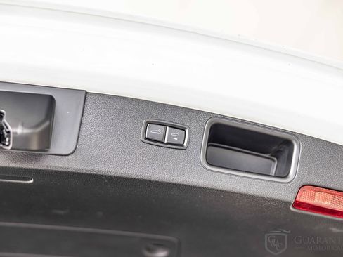 Used 2018 Porsche Macan image 17