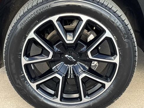 Used 2022 Chevrolet Tahoe RST w/ Luxury Package image 29