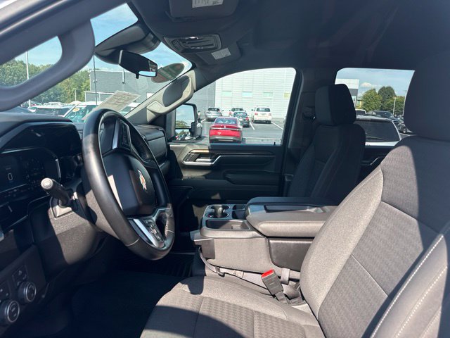 Used 2024 Chevrolet Silverado 2500 LT AWD/4WD image 11