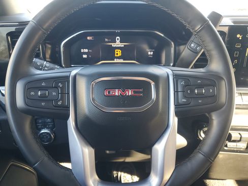 Used 2025 GMC Sierra 1500 SLT image 19