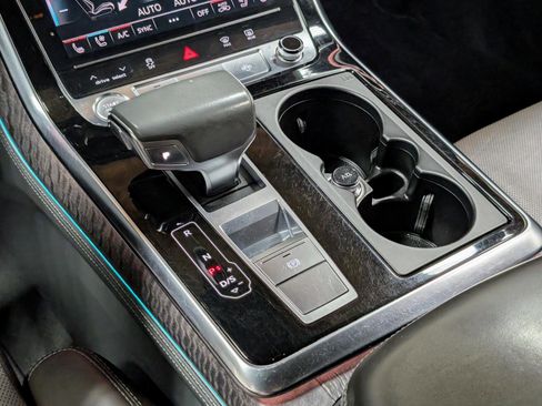 Used 2019 Audi Q8 Prestige w/ Luxury Package image 28