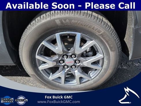 Certified 2023 GMC Acadia SLT w/ Preferred Package image 6