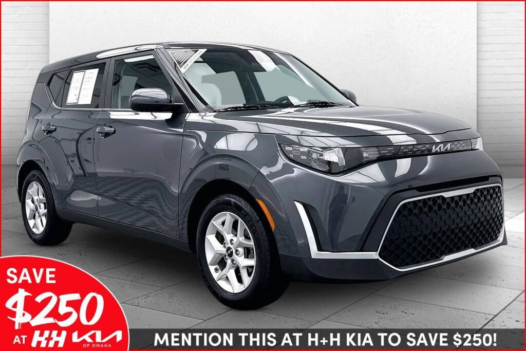 Used 2024 Kia Soul LX w/ Option Group 015 FWD image 1