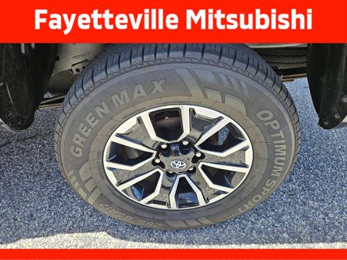 Used 2021 Toyota Tacoma TRD Sport w/ TRD Premium Sport Package AWD/4WD image 14