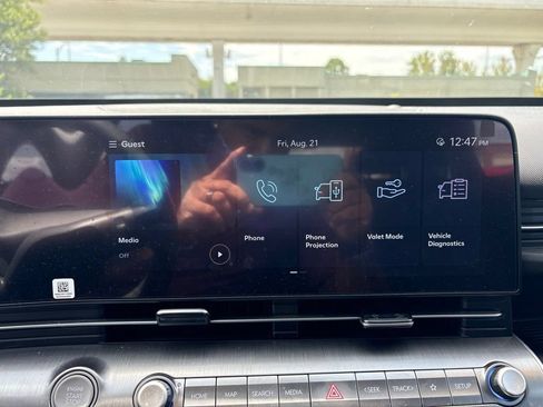 Used 2024 Hyundai Kona SEL FWD image 20