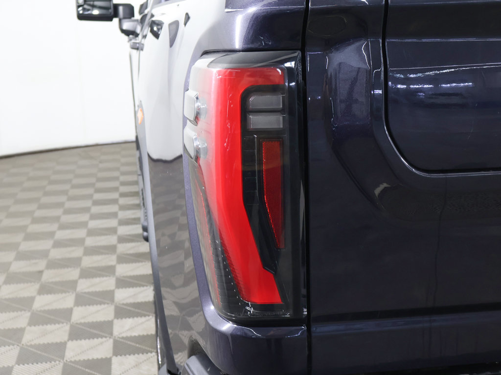 Used 2024 GMC Sierra 2500 AT4 w/ Technology Package AWD/4WD image 21