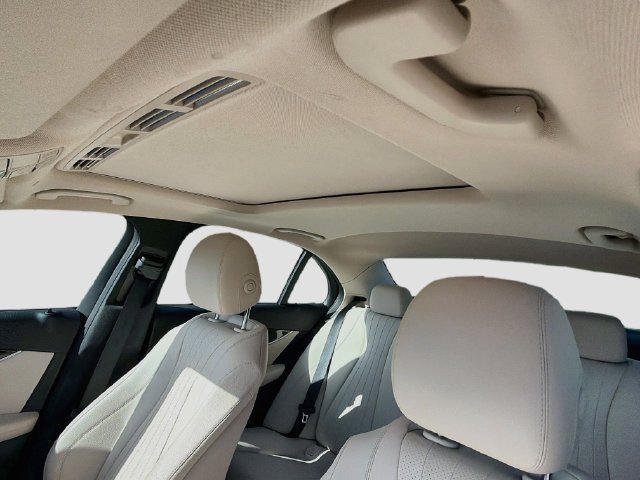 Used 2017 Mercedes-Benz E 300 image 25