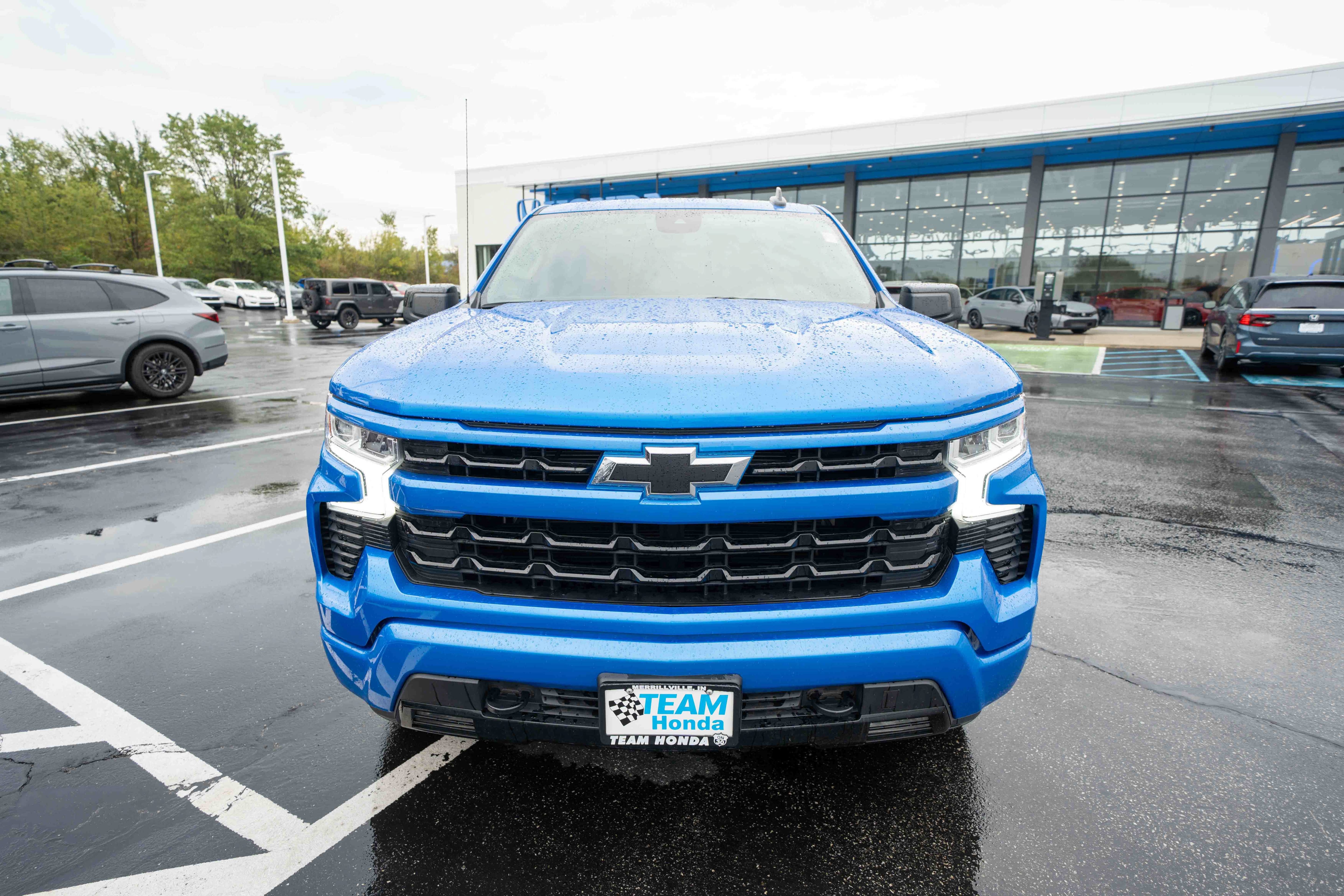 Used 2025 Chevrolet Silverado 1500 RST w/ Texas Edition Plus AWD/4WD image 2