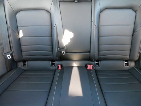 Certified 2023 Volkswagen Jetta SE image 13