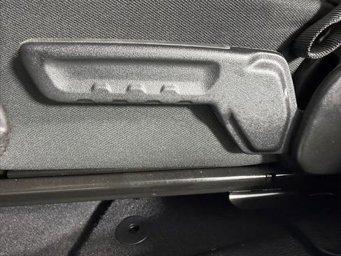 Used 2025 Jeep Wrangler Unlimited Rubicon 4xe image 22