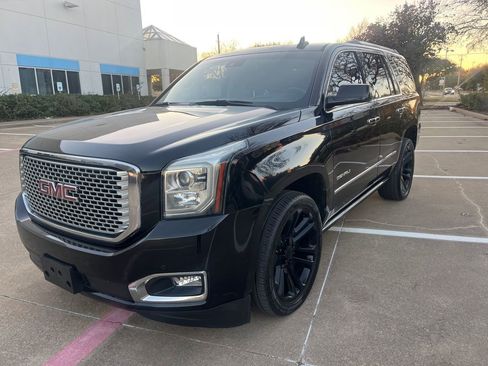 Used 2015 GMC Yukon Denali w/ Premium Package image 4