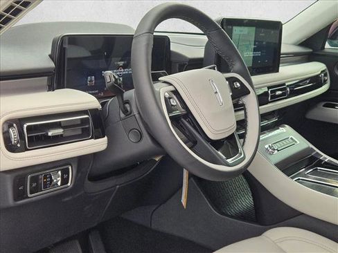 New 2025 Lincoln Aviator 2WD w/ Equipment Group 101A image 3