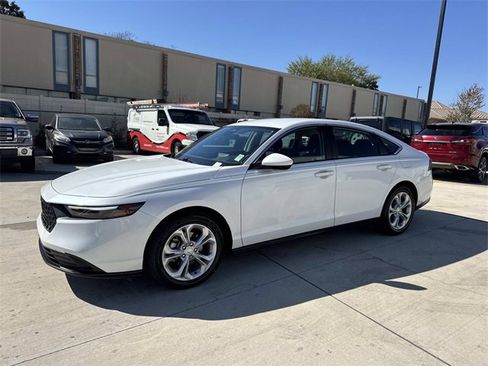 Used 2023 Honda Accord LX image 3