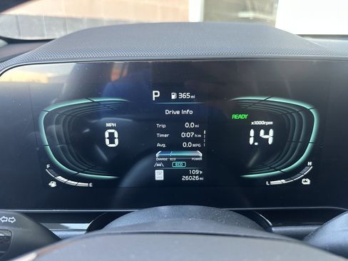 Used 2023 Kia Niro EX Touring image 18