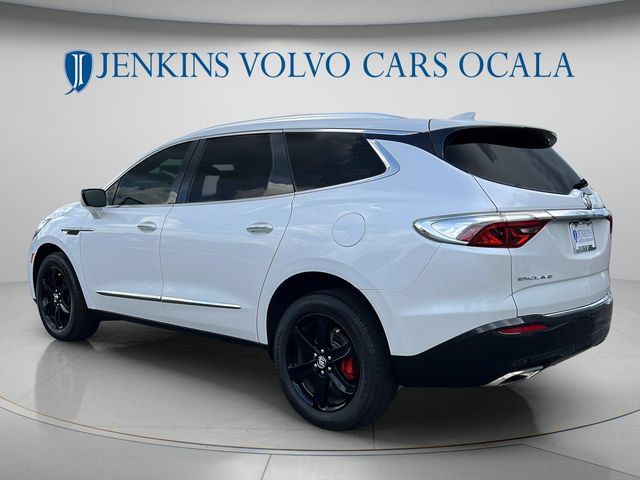Used 2024 Buick Enclave Essence w/ Experience Buick Package FWD image 5