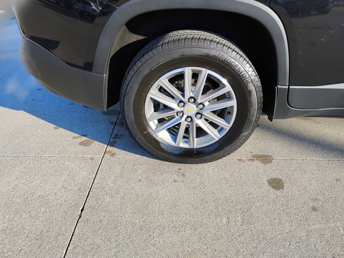 Used 2023 Chevrolet Traverse LT w/ LPO, Floor Liner Package image 26