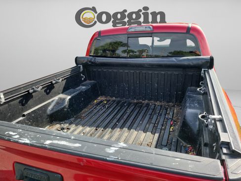Used 2021 Toyota Tacoma SR5 RWD image 6