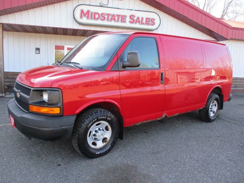 Used 2009 Chevrolet Express 3500 image 2