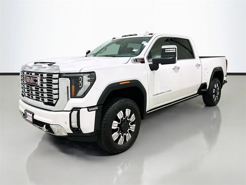 Used 2025 GMC Sierra 2500 Denali w/ Denali Reserve Package image 3