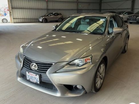 Used 2015 Lexus IS 250 image 2