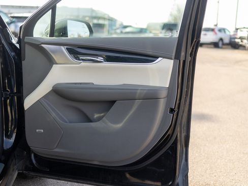 Used 2020 Cadillac XT6 Premium Luxury image 45