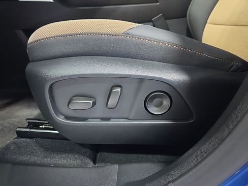 New 2026 Chevrolet Equinox ACTIV w/ Convenience Package III AWD/4WD image 14