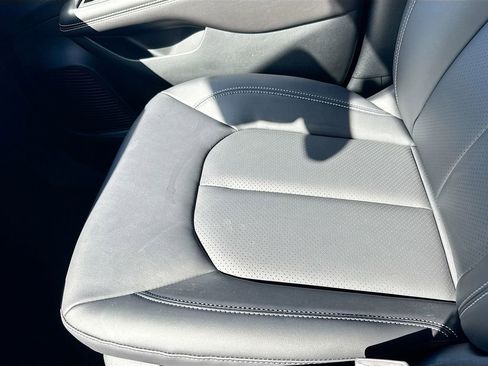 New 2026 Chrysler Pacifica Select image 21