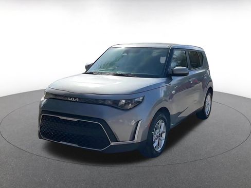 Used 2025 Kia Soul LX w/ LX Technology Package FWD image 7