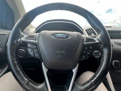 Used 2015 Ford Edge SEL image 16