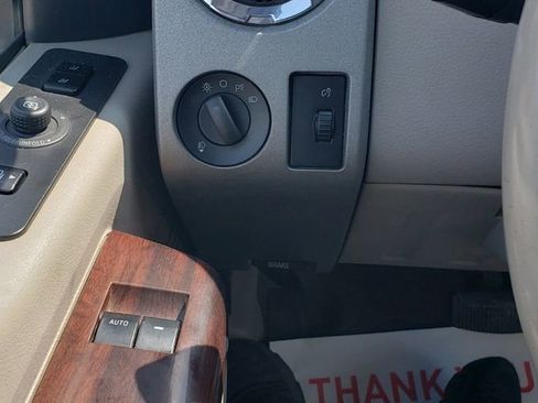 Used 2010 Ford F350 Lariat image 12