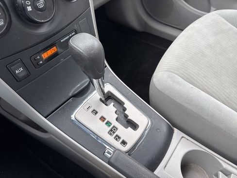 Used 2010 Toyota Corolla LE image 17