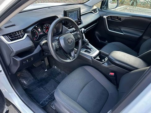 Used 2021 Toyota RAV4 LE image 22