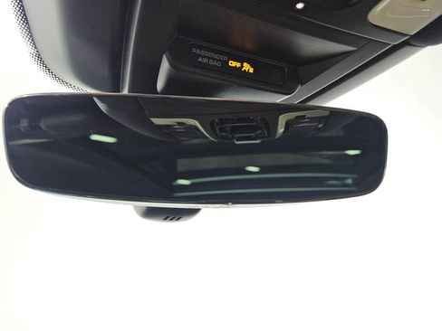 Used 2023 Porsche Cayenne Platinum Edition image 39