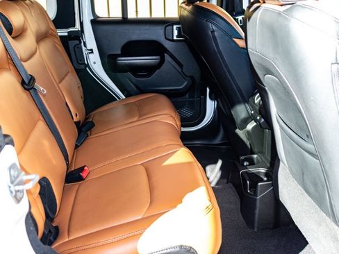 Used 2018 Jeep Wrangler Unlimited Sport S image 24