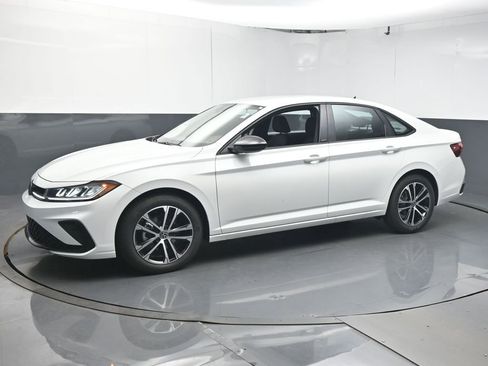 New 2026 Volkswagen Jetta Sport FWD image 4