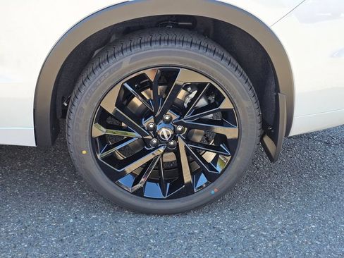 New 2026 Nissan Rogue Platinum AWD/4WD image 9