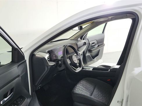 Used 2025 Nissan Kicks SV FWD image 9