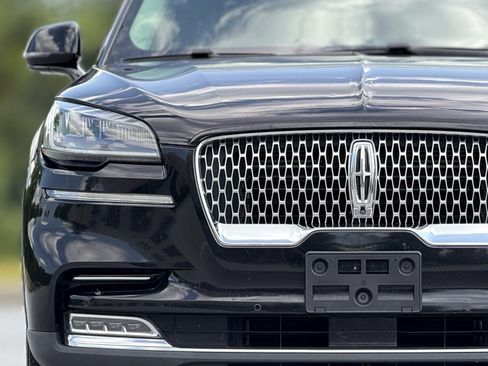 Used 2020 Lincoln Aviator Reserve w/ Elements Package Plus image 13
