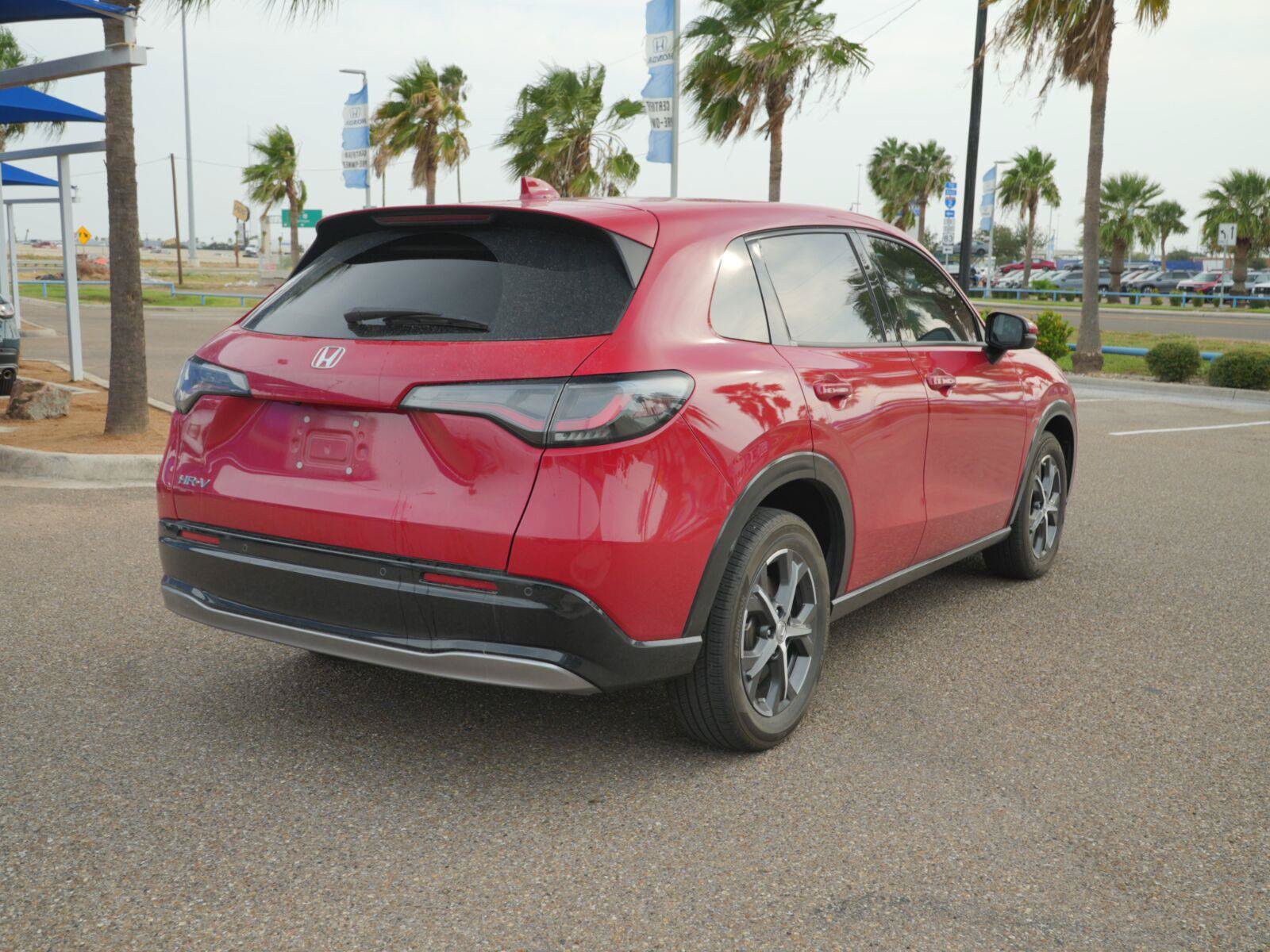 Used 2025 Honda HR-V EX-L image 5