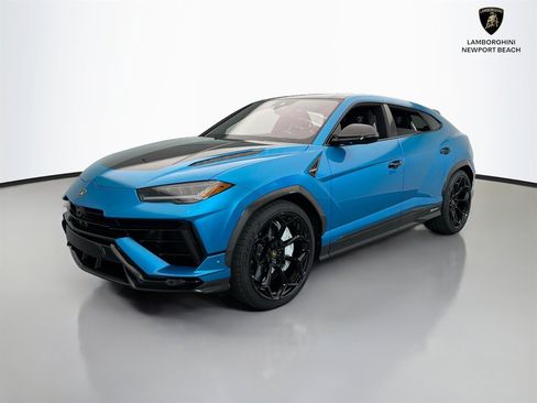 Used 2024 Lamborghini Urus Performante AWD/4WD image 3