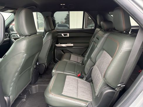 Used 2023 Ford Explorer Timberline image 5