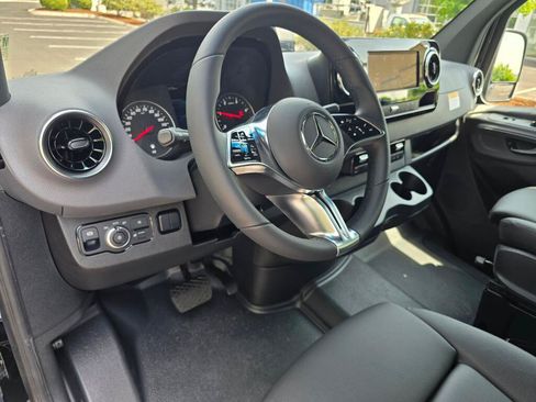 New 2026 Mercedes-Benz Sprinter 2500 image 11