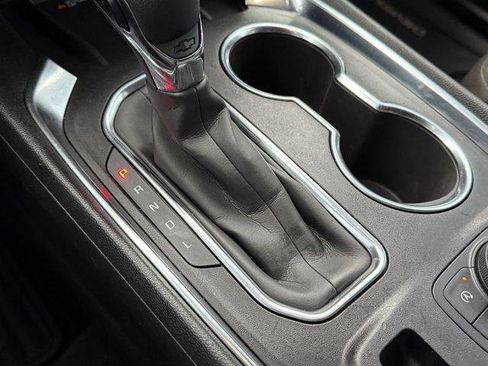 Used 2023 Chevrolet Traverse LT image 23