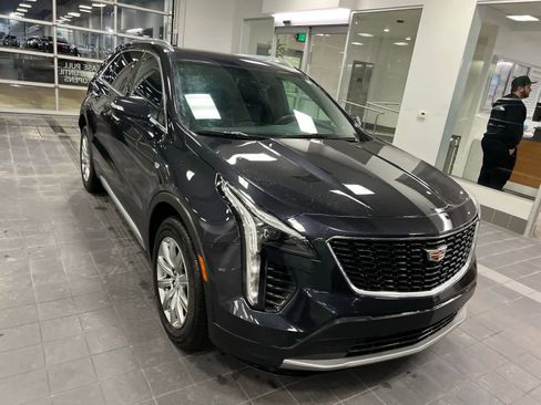 Certified 2023 Cadillac XT4 Premium Luxury w/ Cold Weather Package image 4