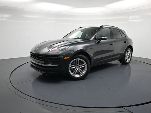 Certified 2026 Porsche Macan AWD/4WD image 1