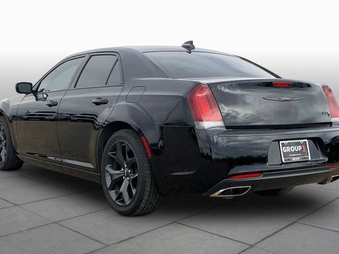 Used 2023 Chrysler 300 S w/ Comfort Group RWD image 12