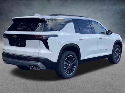 New 2026 Chevrolet Traverse LT w/ Sun and Wheel Package image 3