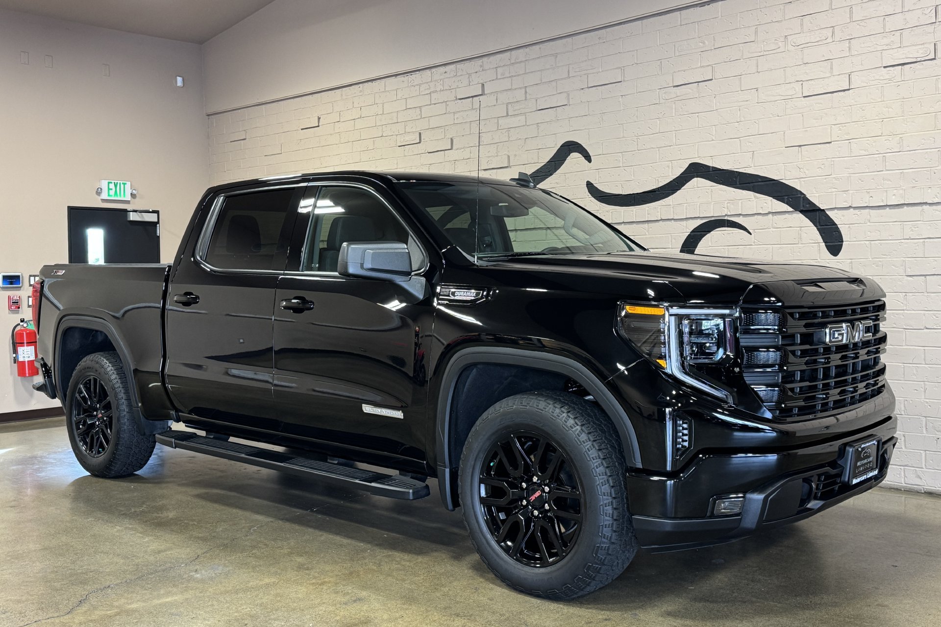 Used 2024 GMC Sierra 1500 Elevation w/ LPO, Elevation Black Package AWD/4WD image 14